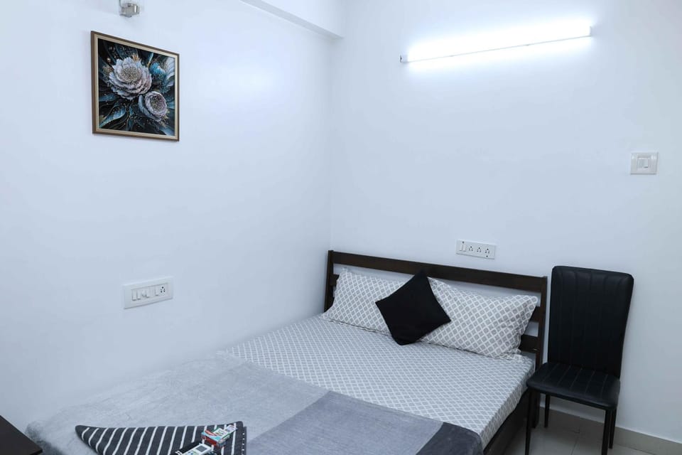 Bed, Photo of the whole room, Bedroom