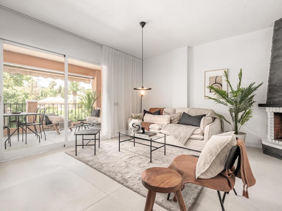 Living room, Seating area