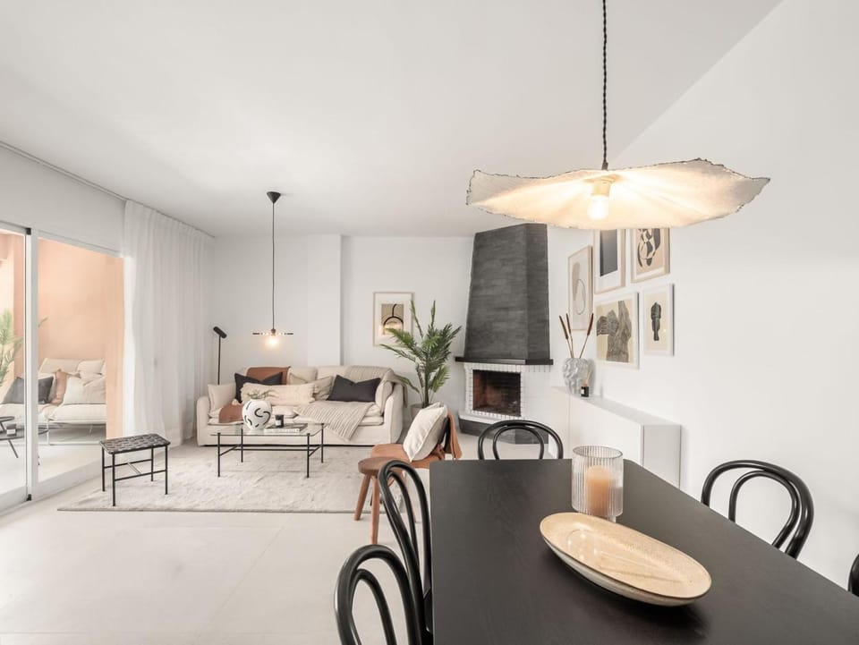 Living room, Seating area, Dining area