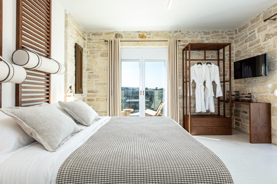 Bed, TV and multimedia, Photo of the whole room, Bedroom, wardrobe