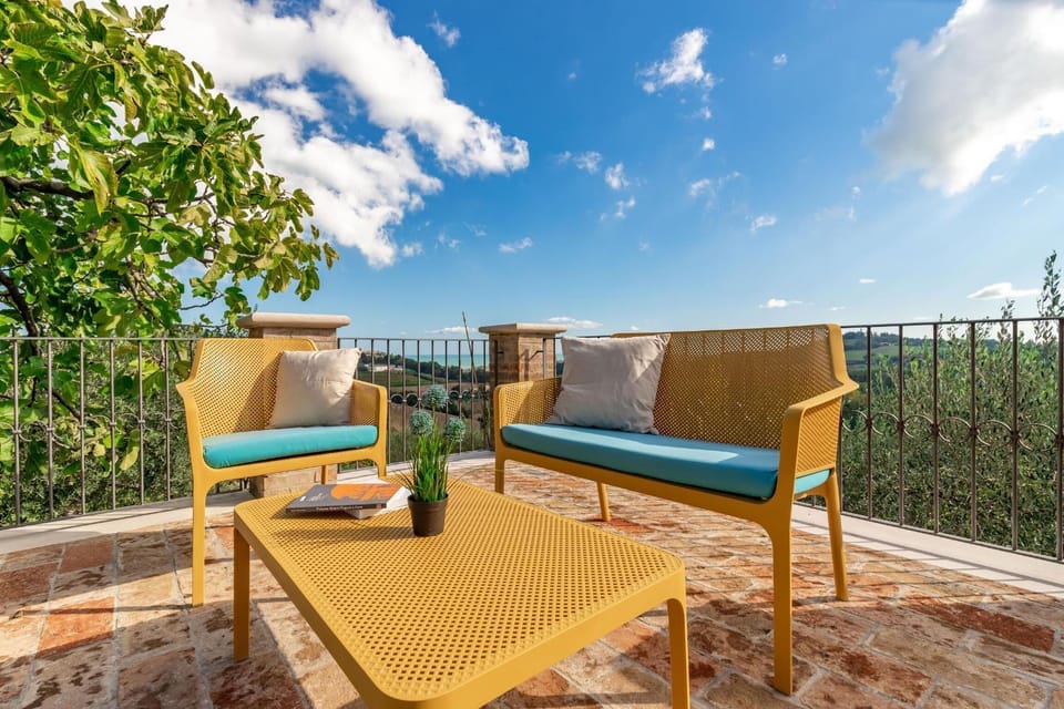 Patio, Day, Natural landscape, View (from property/room), Balcony/Terrace, Living room, Seating area, sunbed