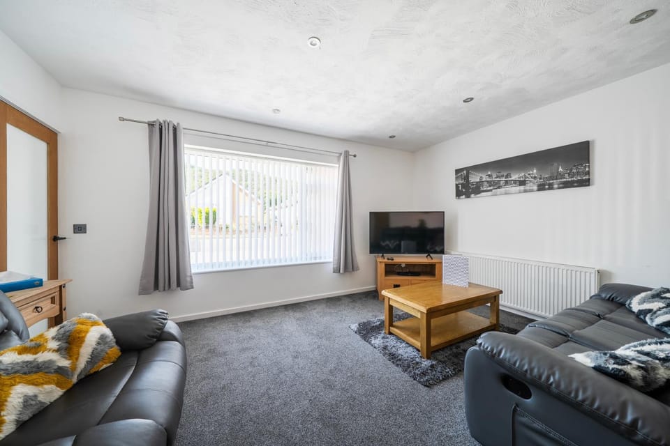3-Beds Sleeps 6 Walking distance to Castle & Town House in Abergele