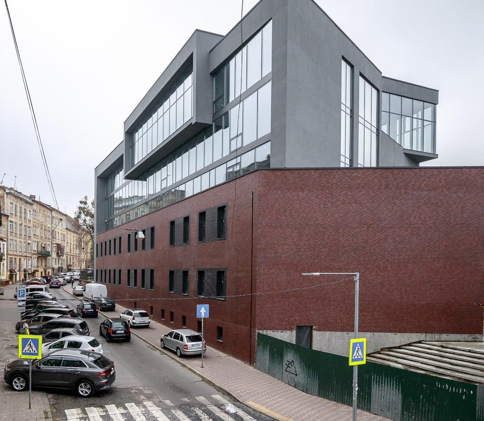 Property building, Neighbourhood, City view, Street view, Parking