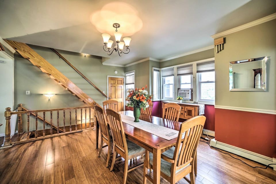 Pet-Friendly Latham Retreat ~ 7 Mi to Albany! House in Latham