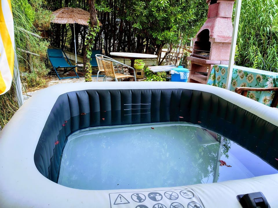 L'ANGOLINO, Casale vita nova Bed and Breakfast in Tuscany