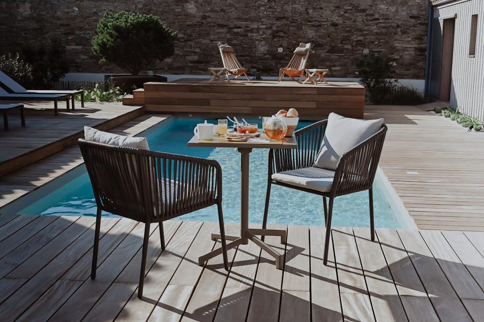 Patio, Pool view, Swimming pool