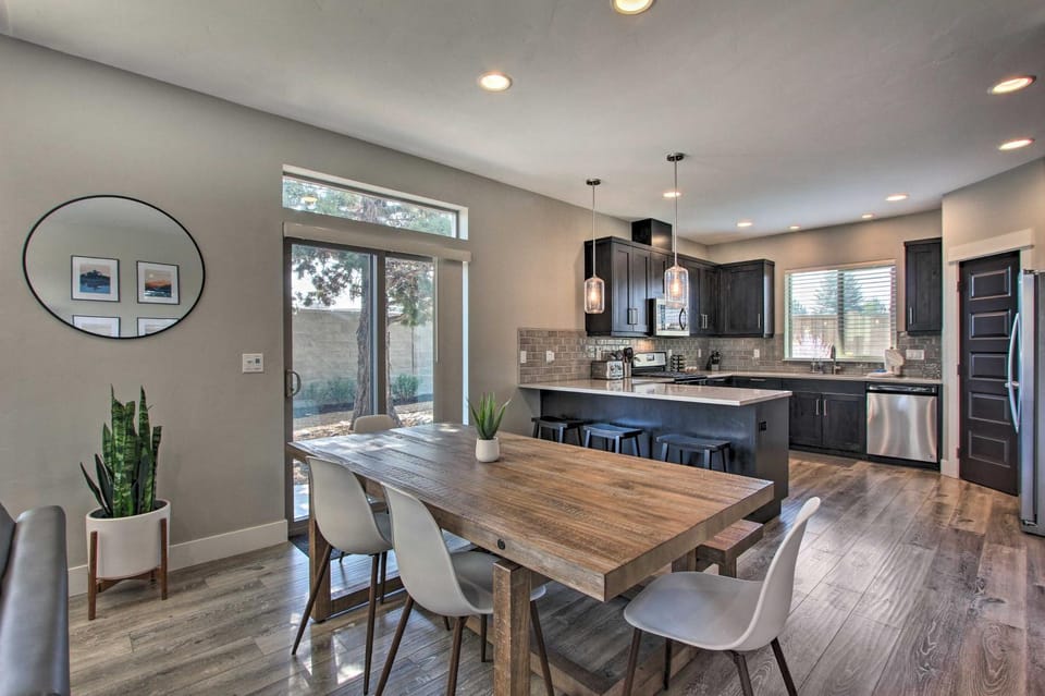 Bend Home w/ Patio + Fire Pits < 3 Mi to Dtwn House in Bend