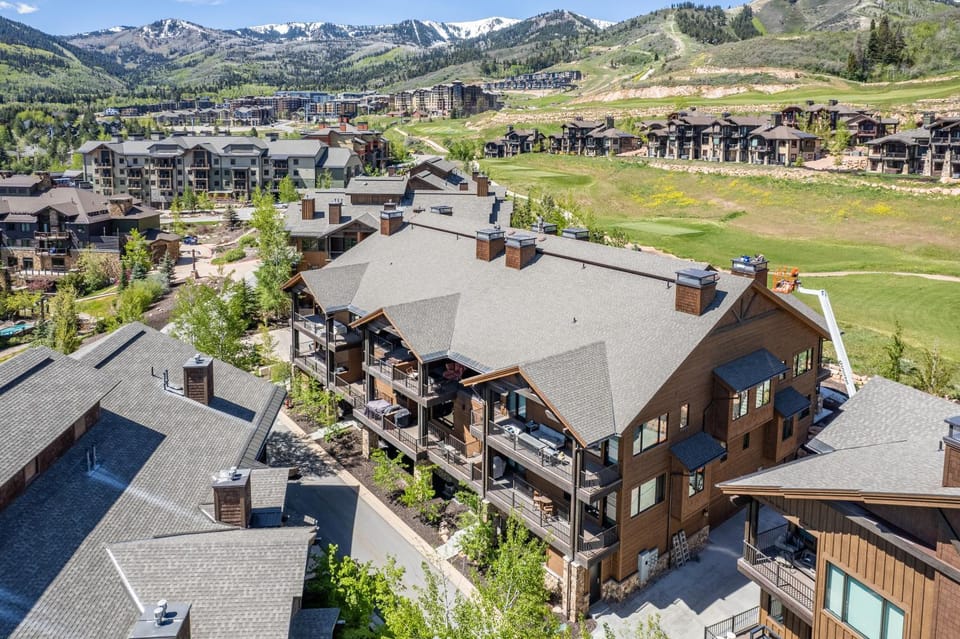 Property building, Bird's eye view