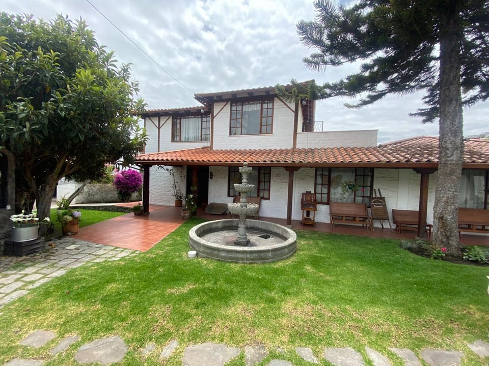 Apartment - Quinta Las Buganvillas Apartment in Ambato