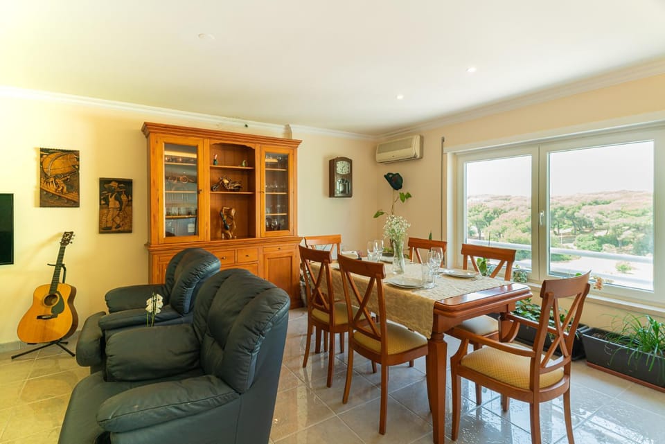 Communal lounge/ TV room, Dining area