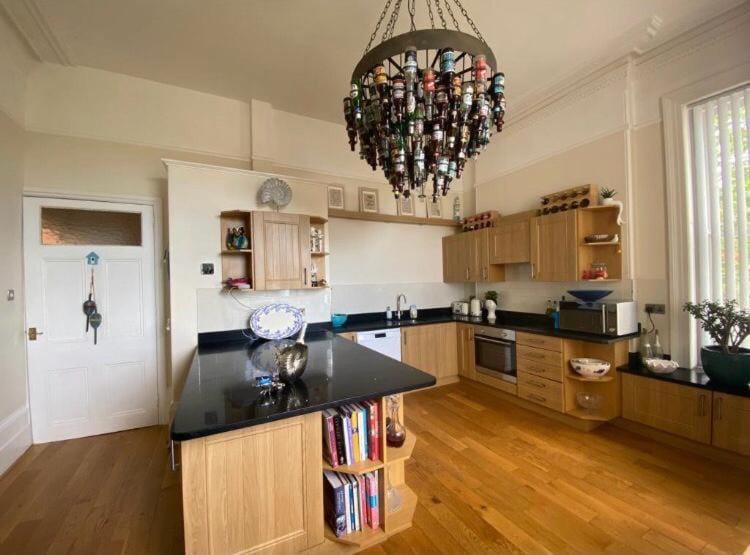 Kitchen or kitchenette, Dining area, Sea view
