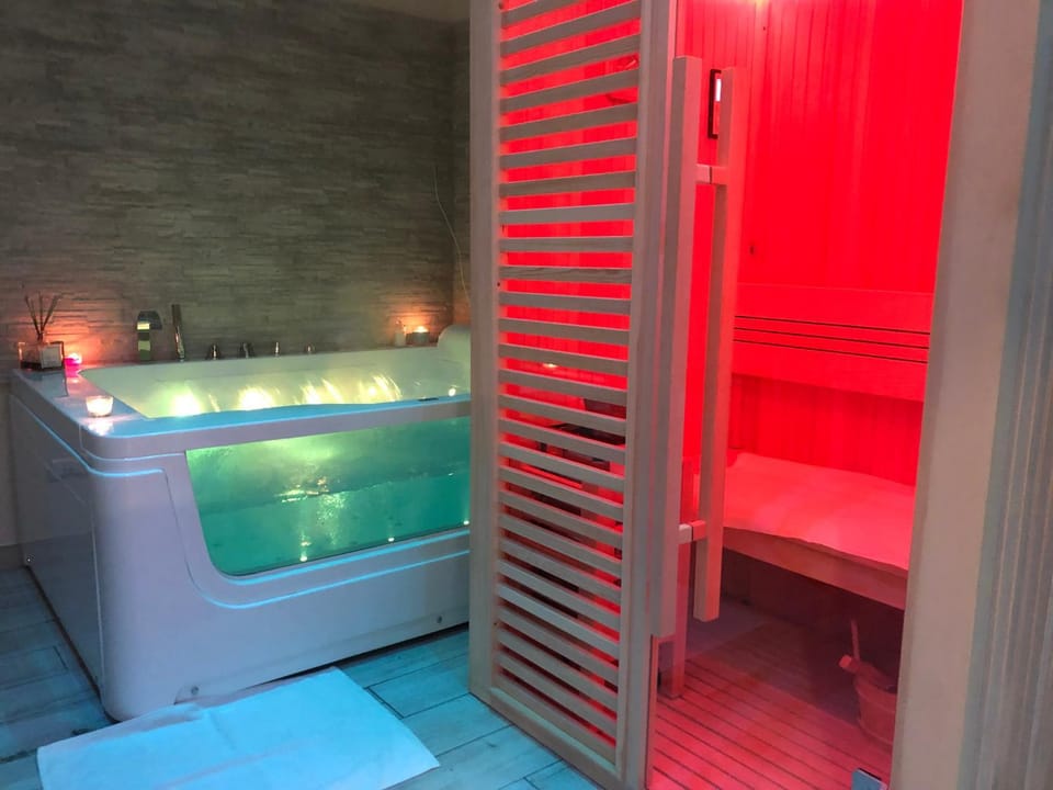 Sauna, Steam room, Spa and wellness centre/facilities