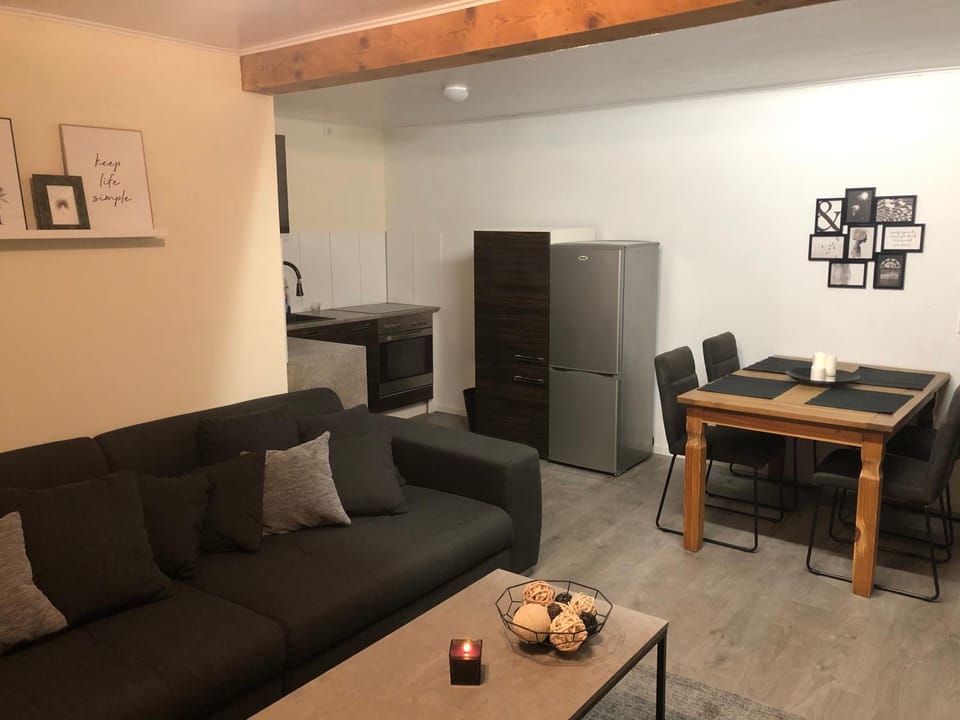 Living room, Dining area