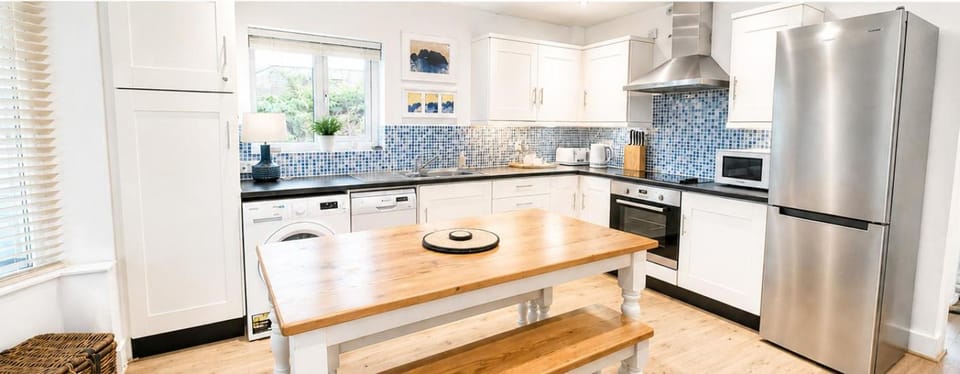 Dining area, dishwasher, microwave, oven, pet friendly, washing machine, dryer, kitchen, kitchen