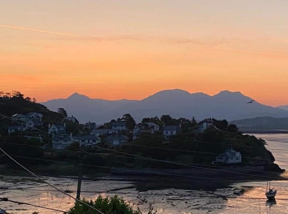 Natural landscape, Mountain view, Sea view