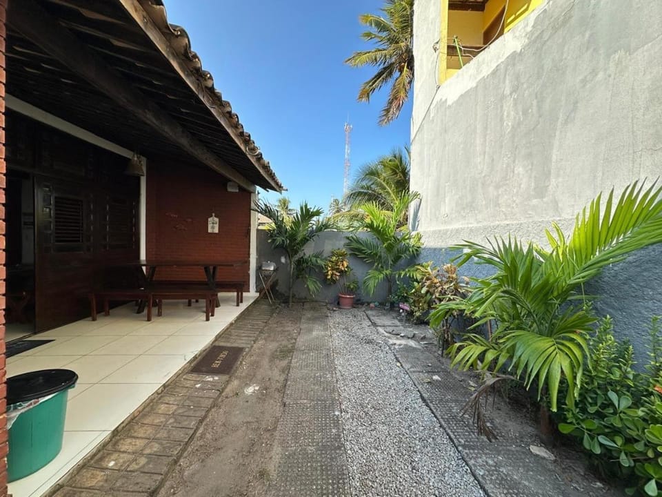 Casa Duplex com 2 suítes com ar condicionado ,100m da Praia - Barra de São Miguel, a 8 minutos da praia do gunga e a 3 da praia bonita! Condomínio com piscina e churrasqueira! House in State of Alagoas, Brazil
