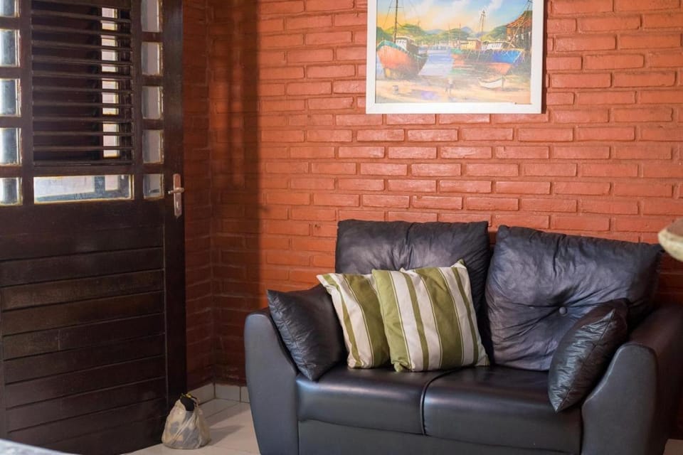Casa Duplex com 2 suítes com ar condicionado ,100m da Praia - Barra de São Miguel, a 8 minutos da praia do gunga e a 3 da praia bonita! Condomínio com piscina e churrasqueira! House in State of Alagoas, Brazil