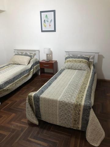 Confortable dep 3 dorm pasos plaza ppal Apartment in Concordia