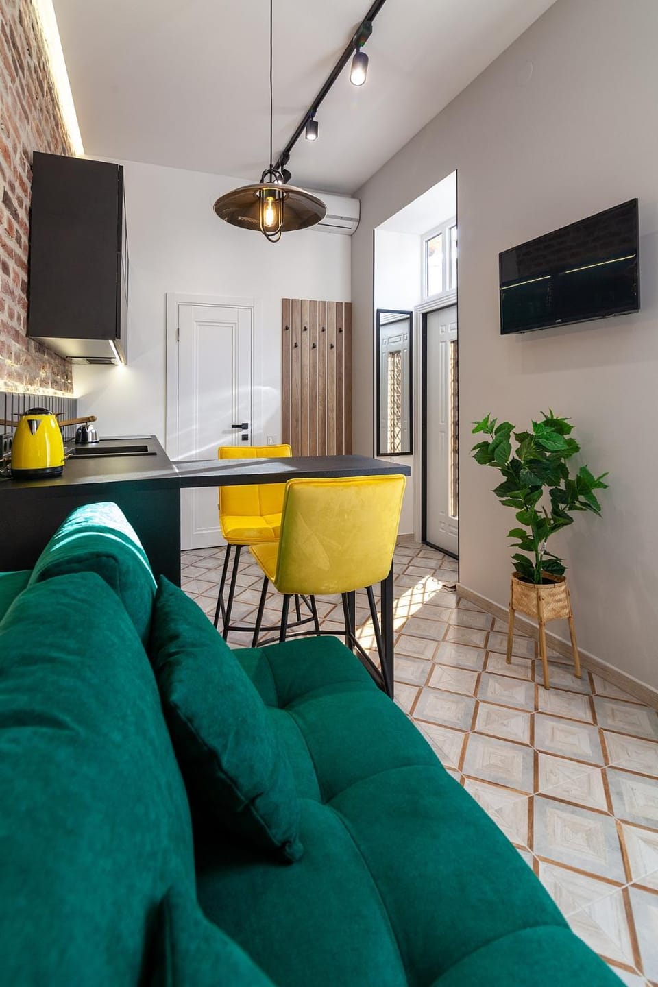 LEOGRAND Apartments on Husiak 6-1 Apartment in Lviv