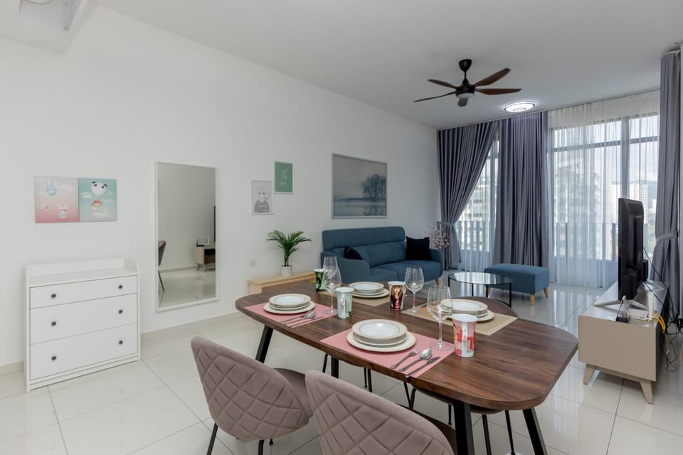 Living room, Dining area