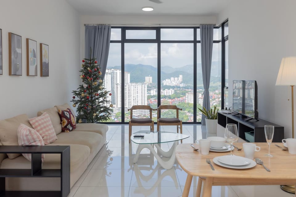 Living room, Seating area, Dining area, City view