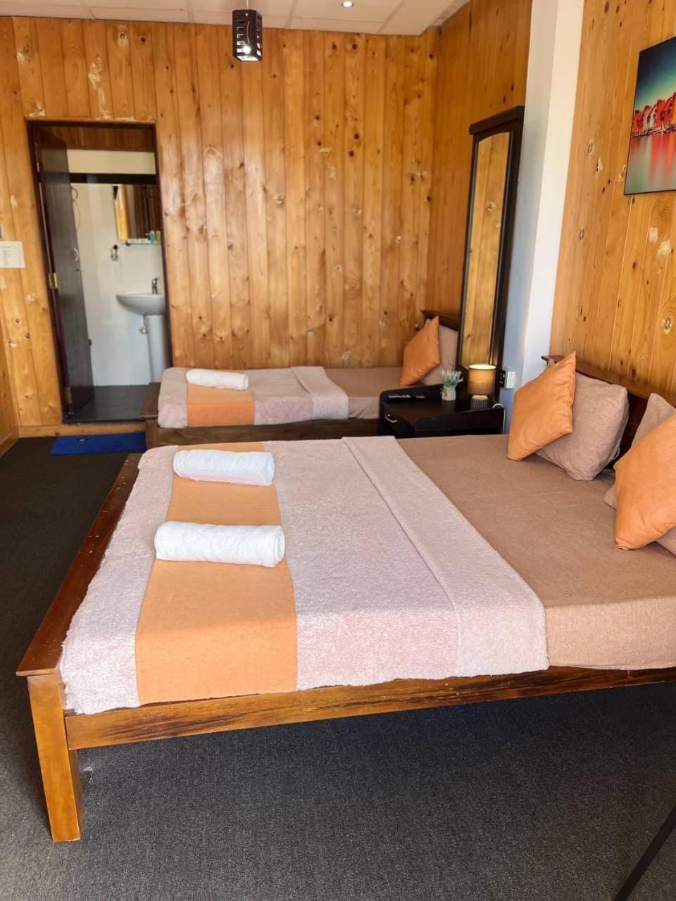 Bed, Bedroom, towels