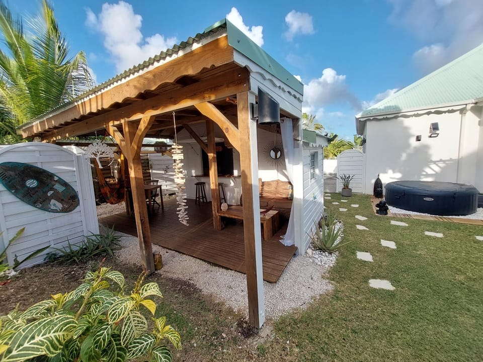 Kaz'bouchons House in Grande-Terre, Guadeloupe