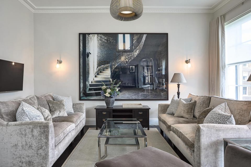 Living room, Seating area