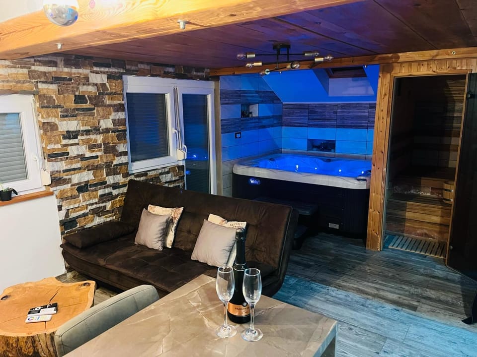 Living room, Spa and wellness centre/facilities, Swimming pool, Drinks
