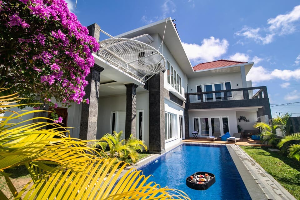 Property building, Pool view, Swimming pool