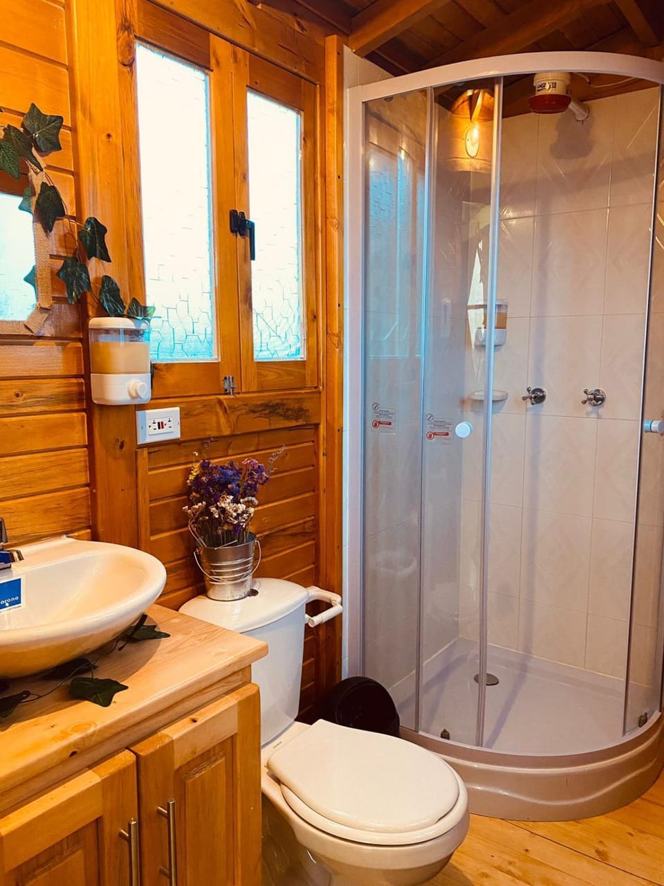Lago De Tota Glamping Campground/ 
RV Resort in Boyaca
