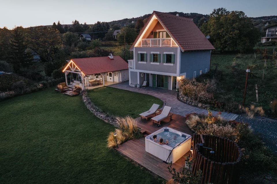 Lovassy Lodge Vendégház Bed and Breakfast in Hungary