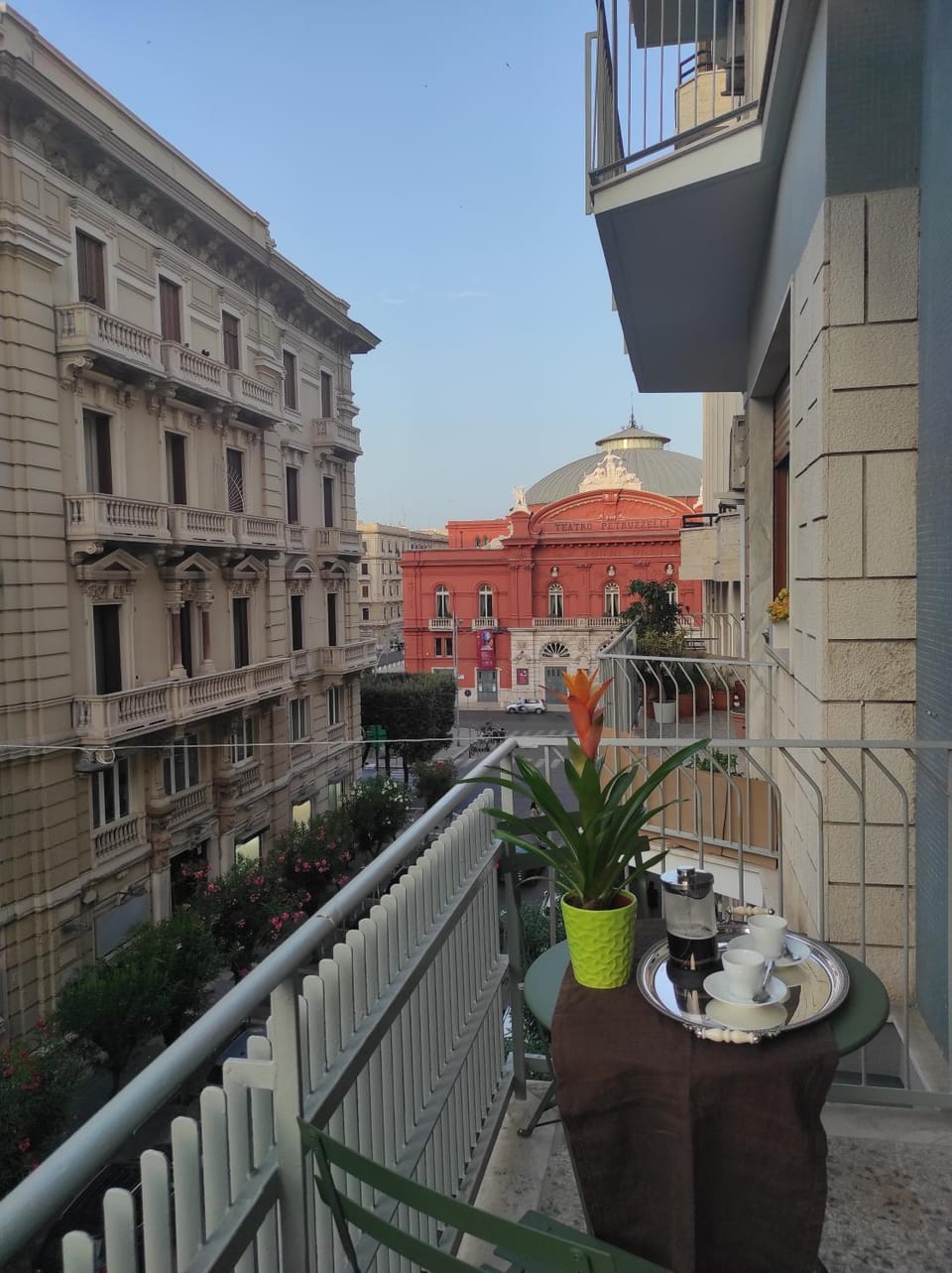Balcony/Terrace, City view