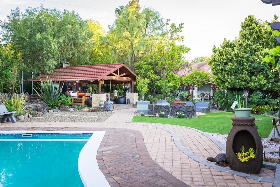 BBQ facilities, Garden, Pool view, Swimming pool