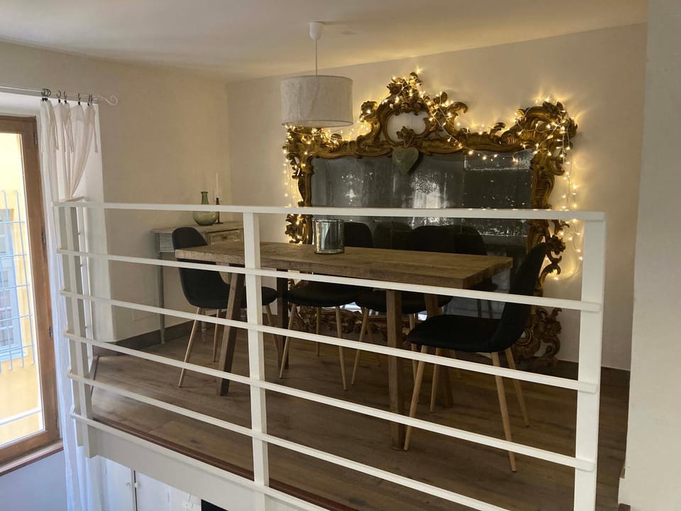 Petit Palace in Old Nice Apartment in Nice