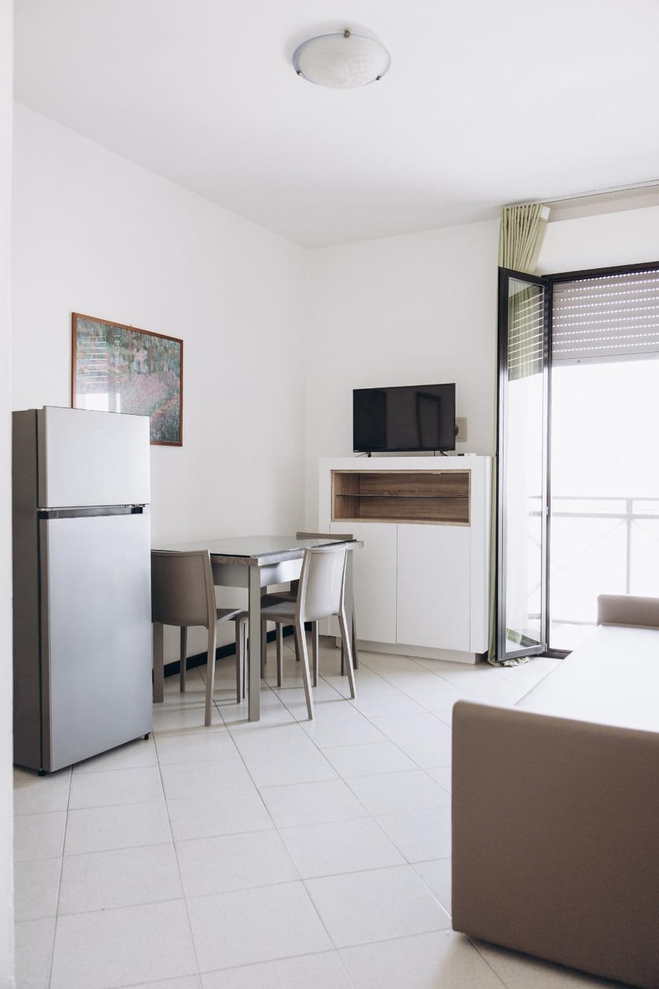 TV and multimedia, Dining area