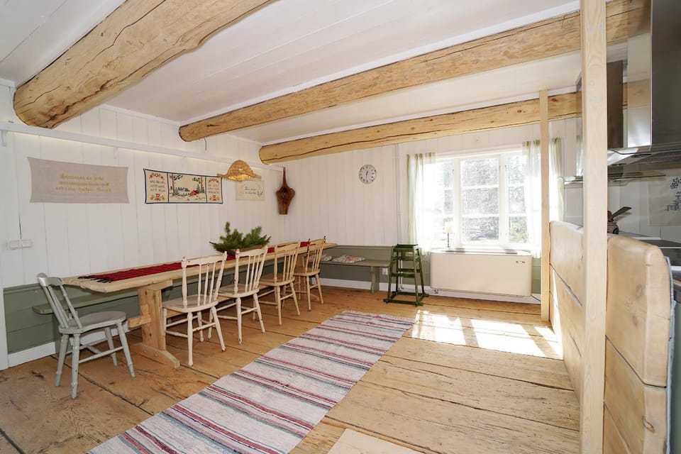Communal lounge/ TV room, Dining area