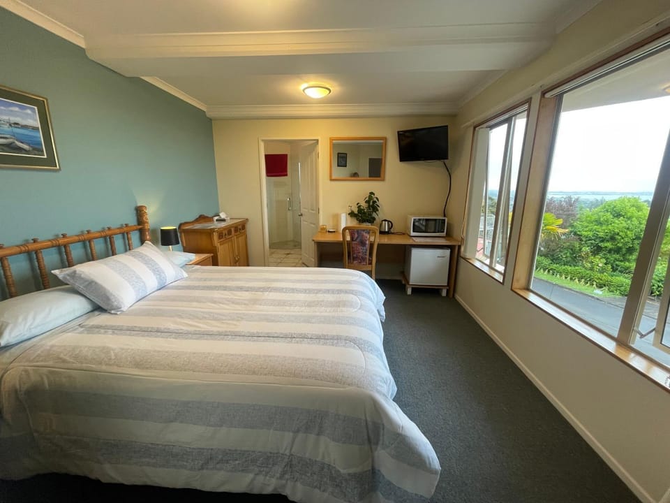 Bathroom, View (from property/room), Bedroom