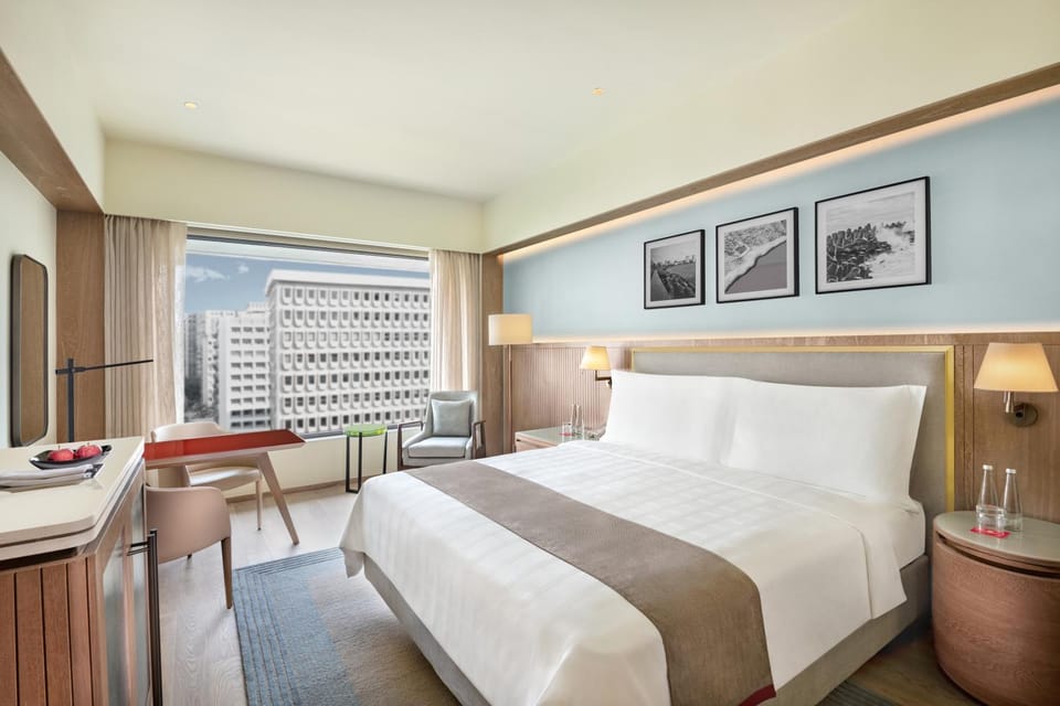 Bed, TV and multimedia, Bedroom