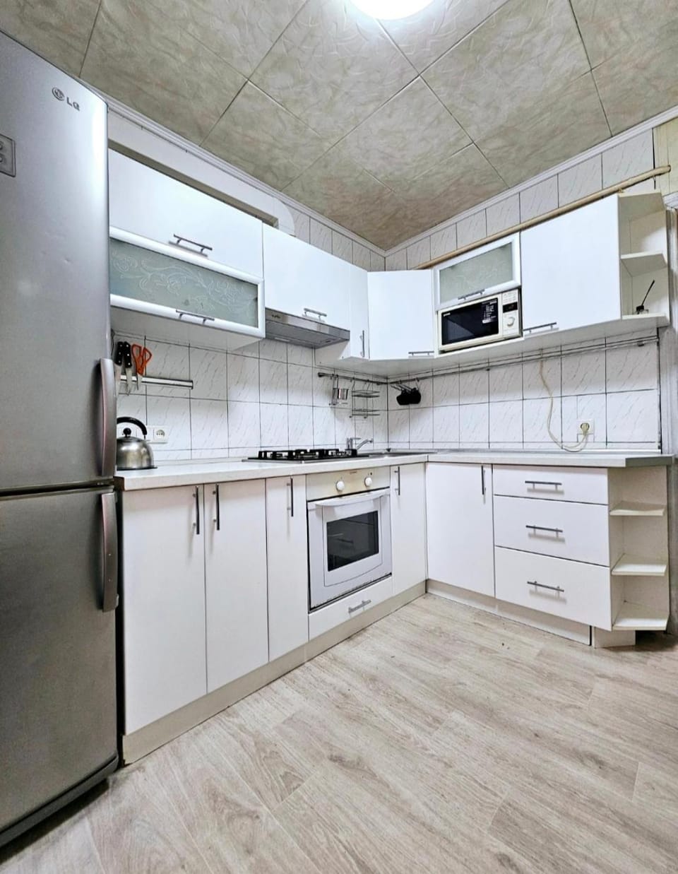 Уютная квартира на Тверская 5, пр Правды, клиника Рохманова Apartment in Dnipro