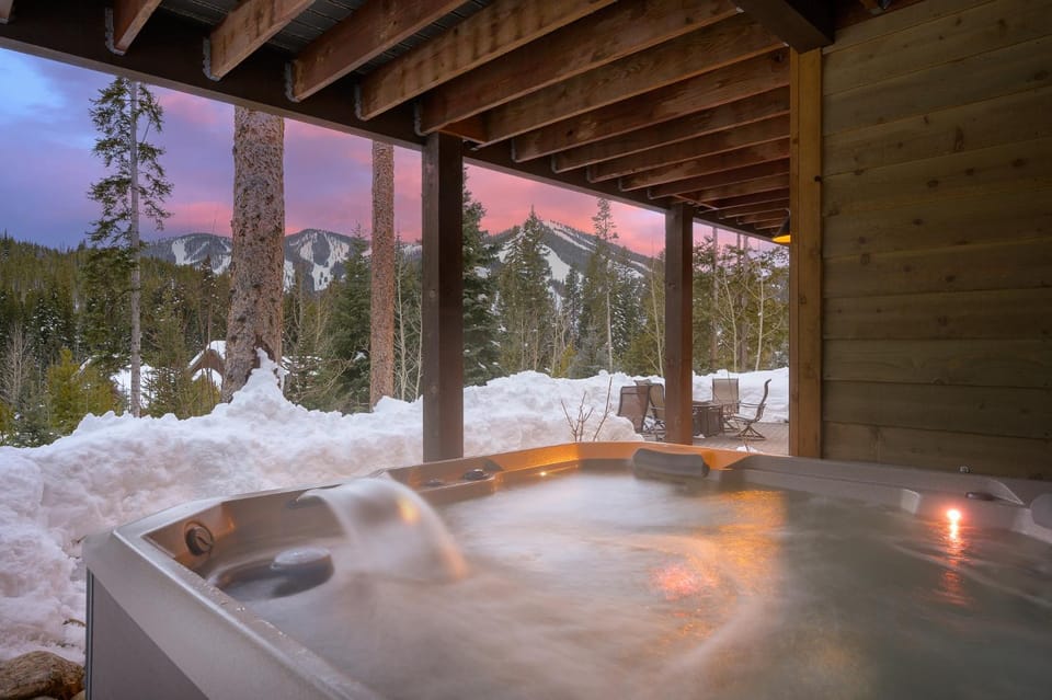 Hot Tub, View (from property/room)