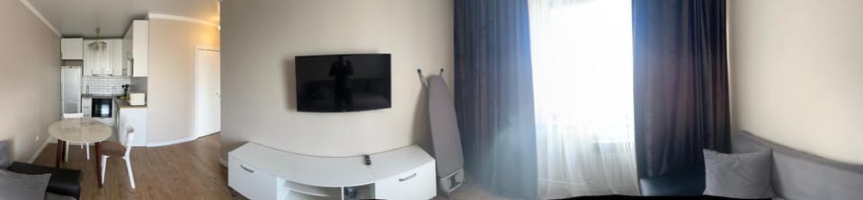 TV and multimedia, Seating area, flat iron