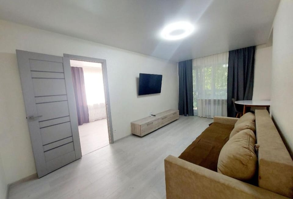 2 комнатная квартира, Запорожское щоссе 5, Дафи, Пр Гагарина Apartment in Dnipro