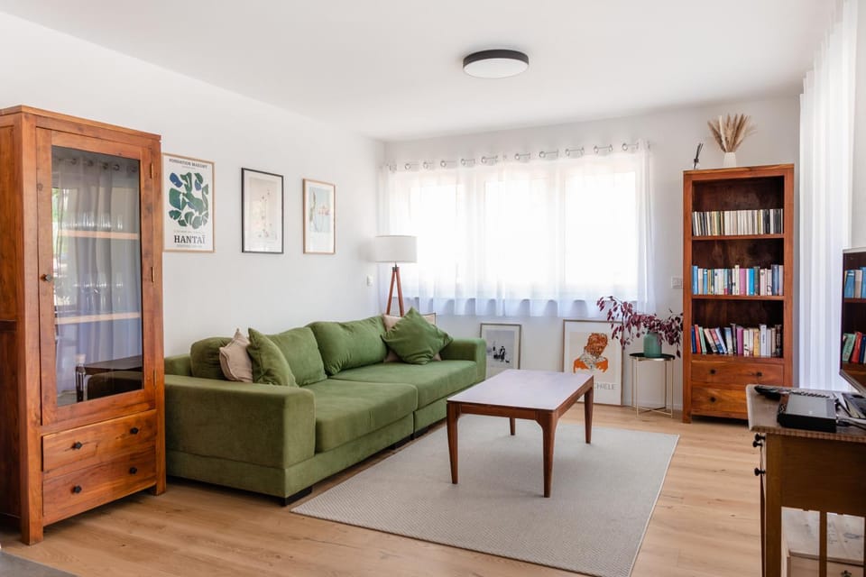 Ferienwohnung`Akazie` mit Terrasse auf dem Bodanrück Apartment in Radolfzell