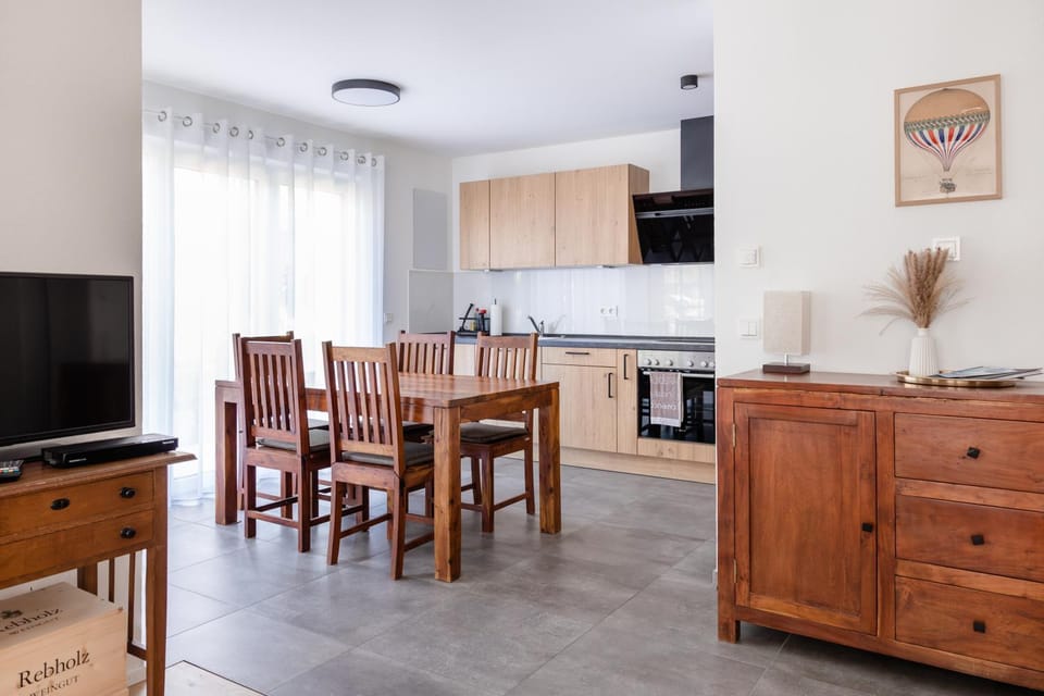 Ferienwohnung`Akazie` mit Terrasse auf dem Bodanrück Apartment in Radolfzell
