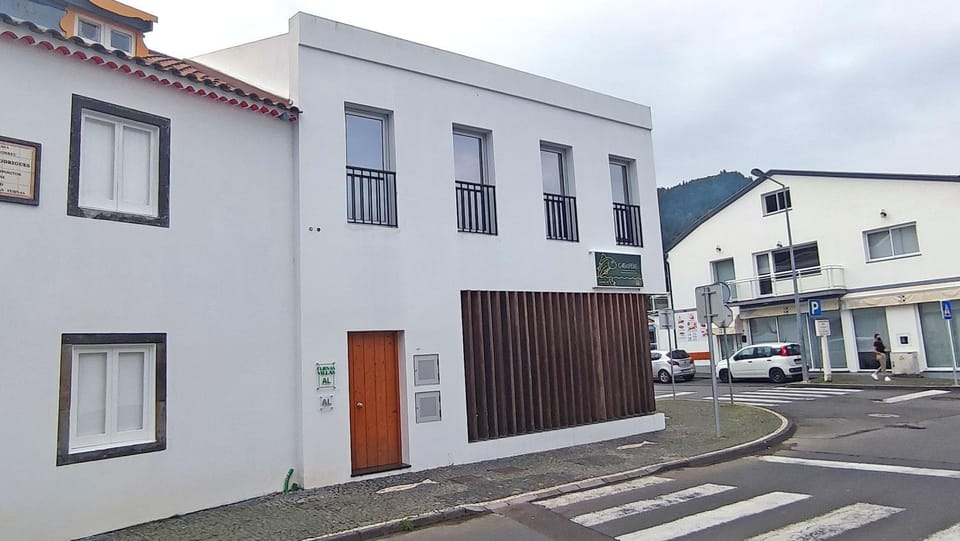 Property building, Neighbourhood