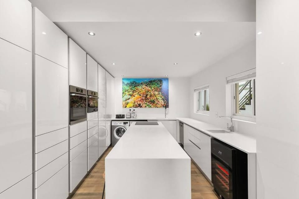 Kitchen or kitchenette, pet friendly, stove