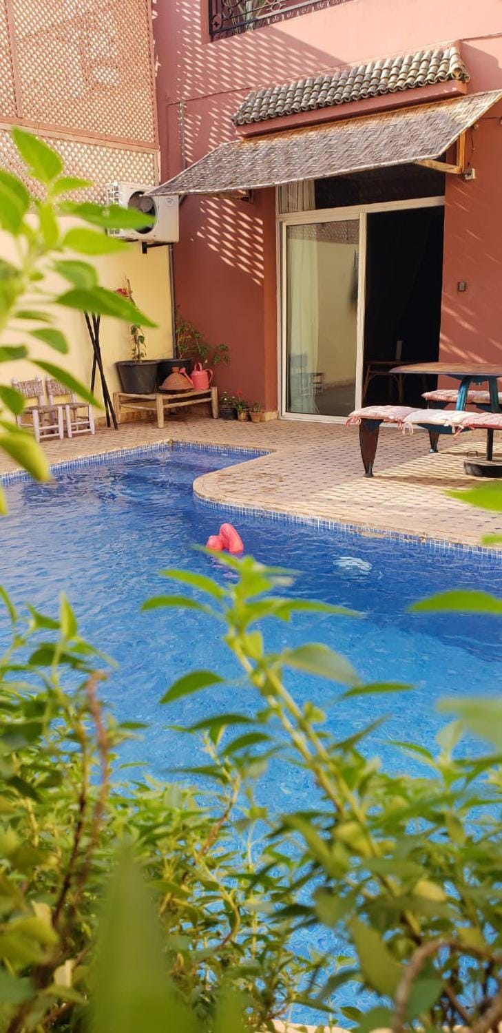 Swimming pool