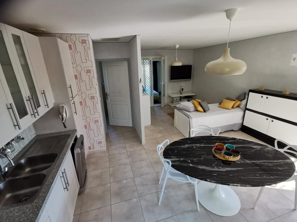 Living room, kitchen