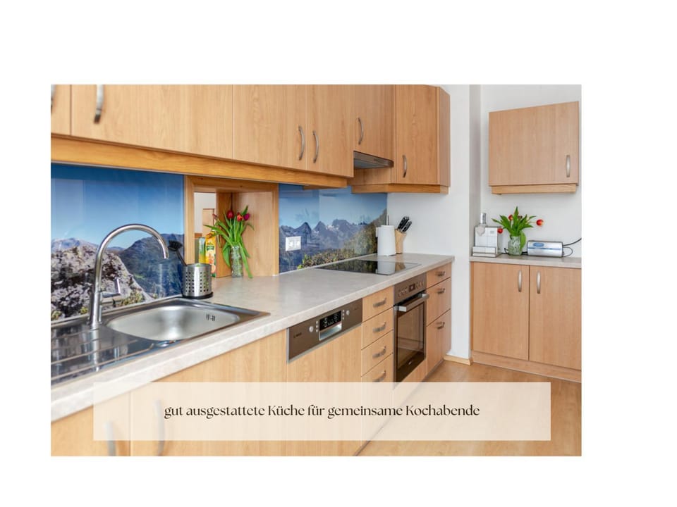 Ferienhaus Alpenblick, ganzes Ferienhaus, 5 Zi, 4 Bäder, gratis Parkplatz, Sonnenterrasse House in Carinthia, Austria
